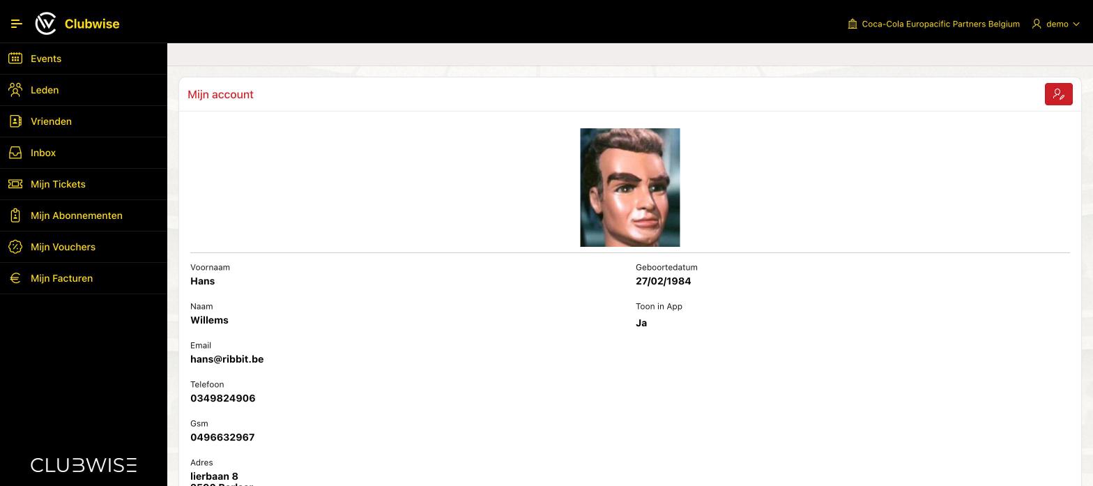 Mijn Account: profielgegevens met de schakelaar “Toon in App”.