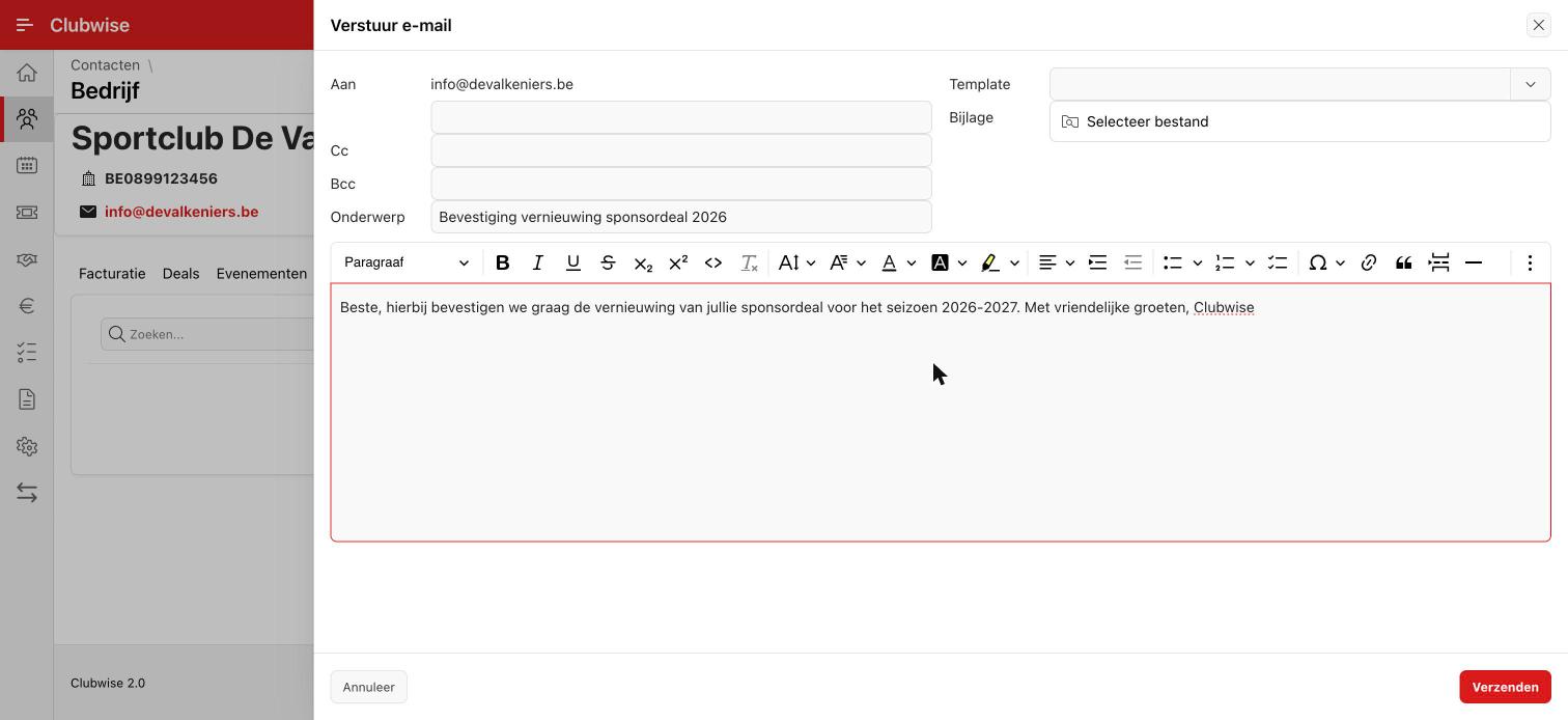 Mail verzenden vanuit een contact: onderwerp, sjabloon, bijlage en opgemaakte inhoud.